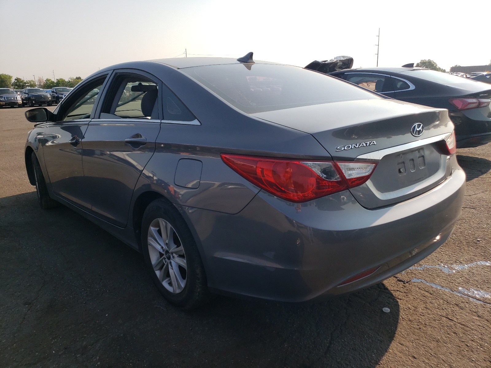 Photo 3 from auction – 2011 HYUNDAI SONATA GLS with VIN 5NPEB4AC8BH204213