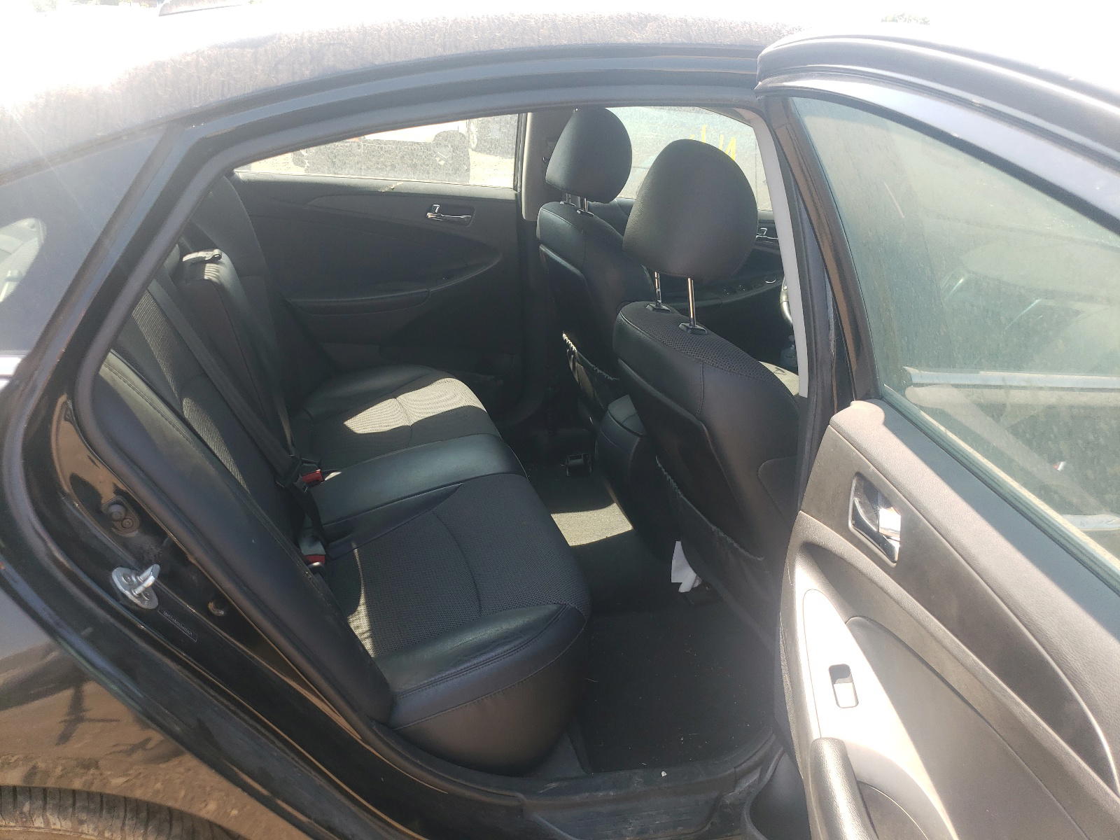 Photo 6 from auction – 2012 HYUNDAI SONATA SE with VIN 5NPEC4AB2CH405921
