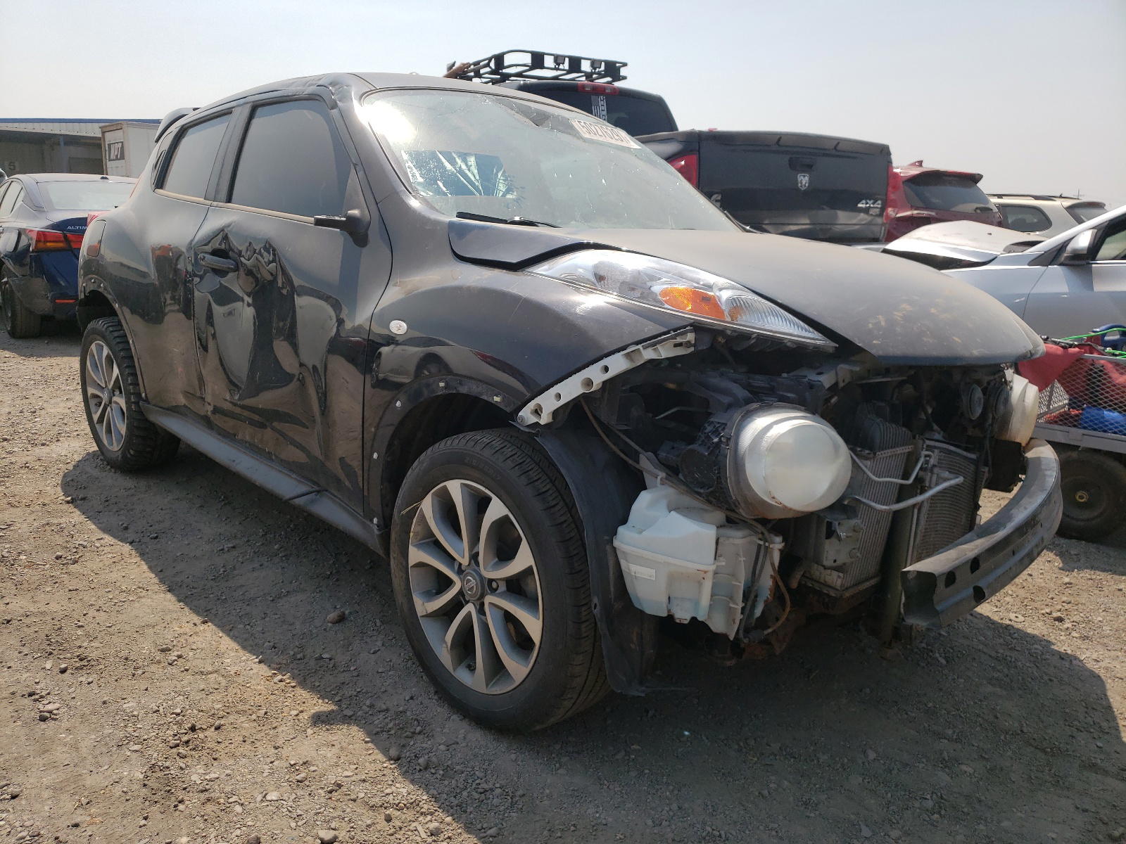 NISSAN JUKE S 2011 with VIN JN8AF5MR7BT019367 - Photo from auction
