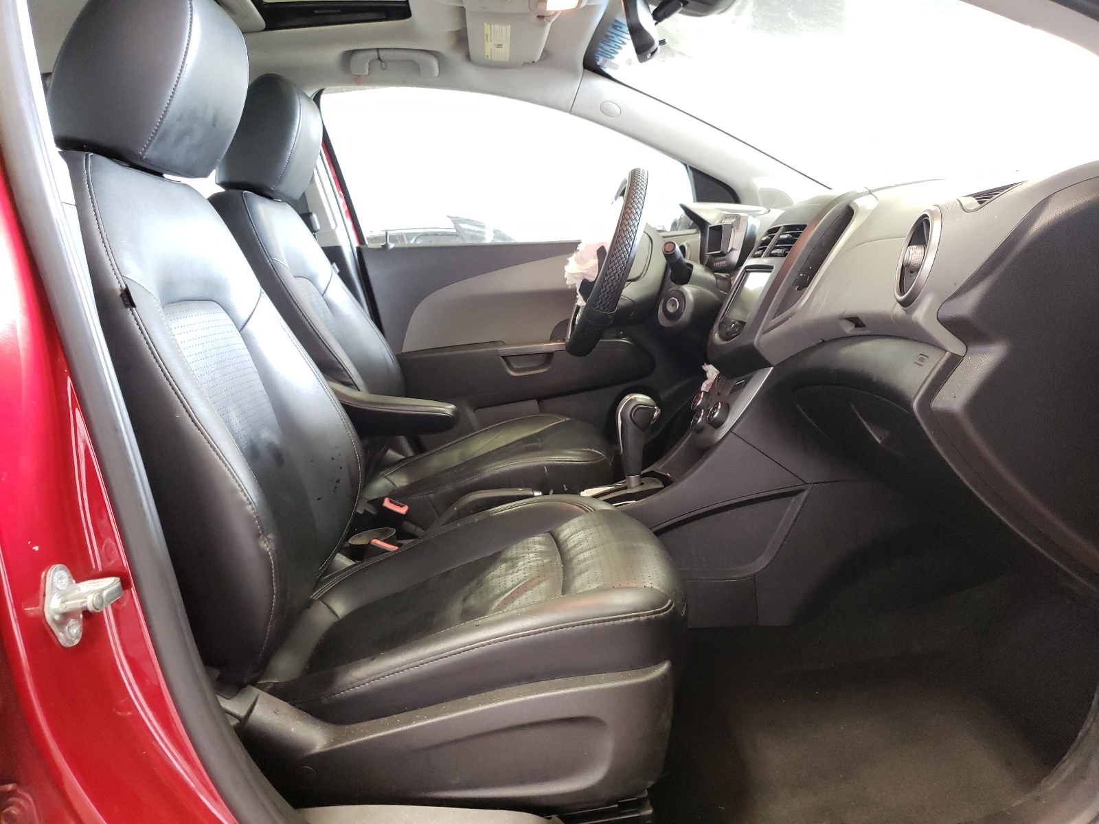 Photo 5 from auction – 2013 CHEVROLET SONIC LTZ with VIN 1G1JE5SB5D4180164