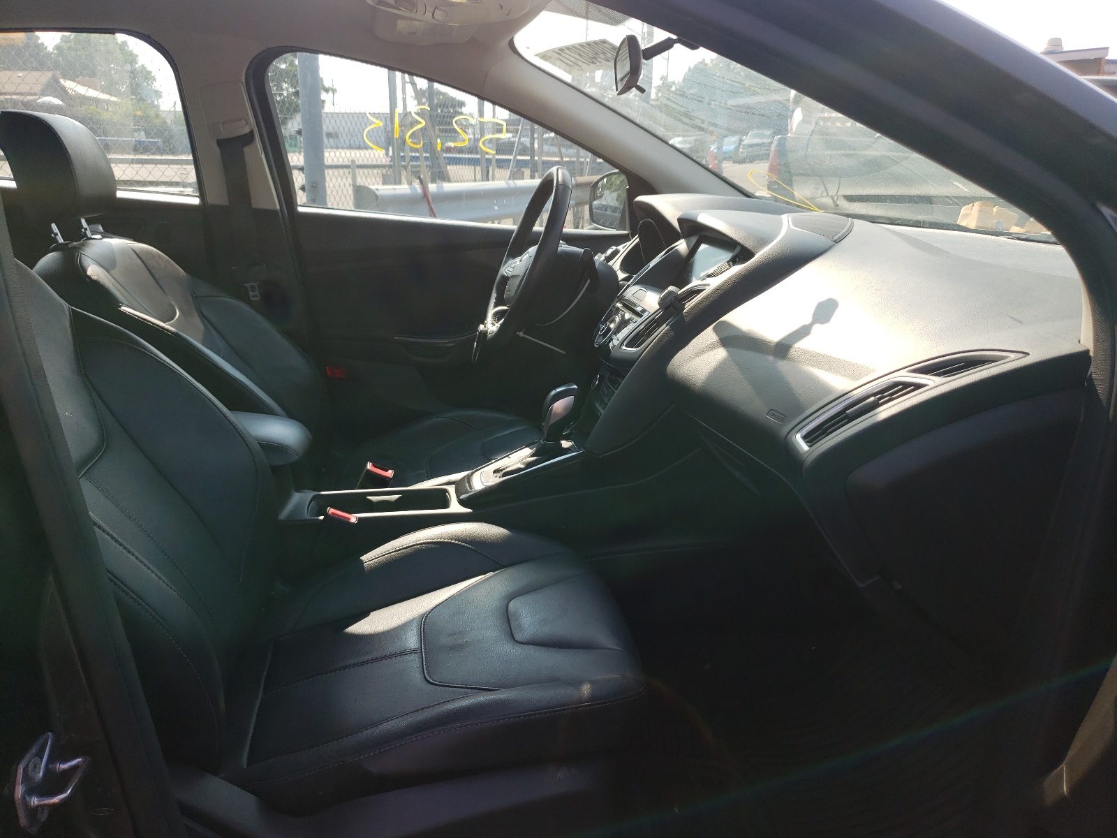 Photo 5 from auction – 2016 FORD FOCUS TITA with VIN 1FADP3J2XGL292060
