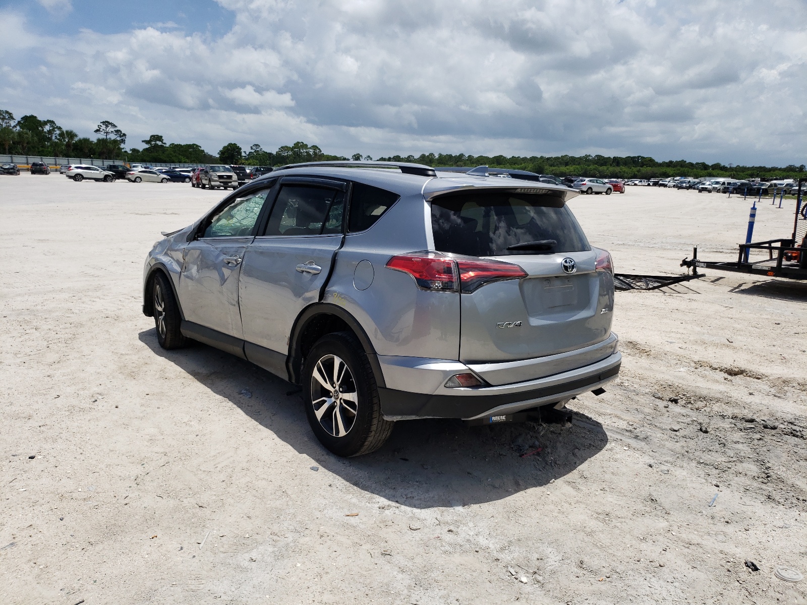 Photo 3 from auction – 2018 TOYOTA RAV4 ADVEN with VIN 2T3WFREV4JW425462