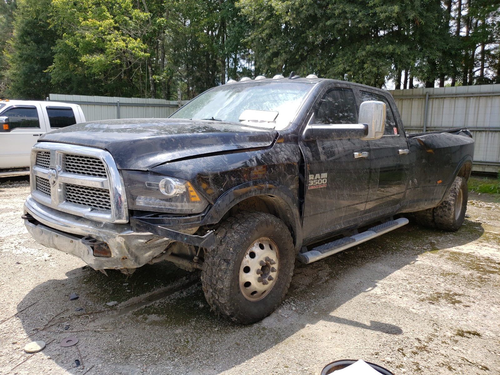 Photo 2 from auction – 2017 RAM 3500 LARAM with VIN 3C63RRJL5HG791155