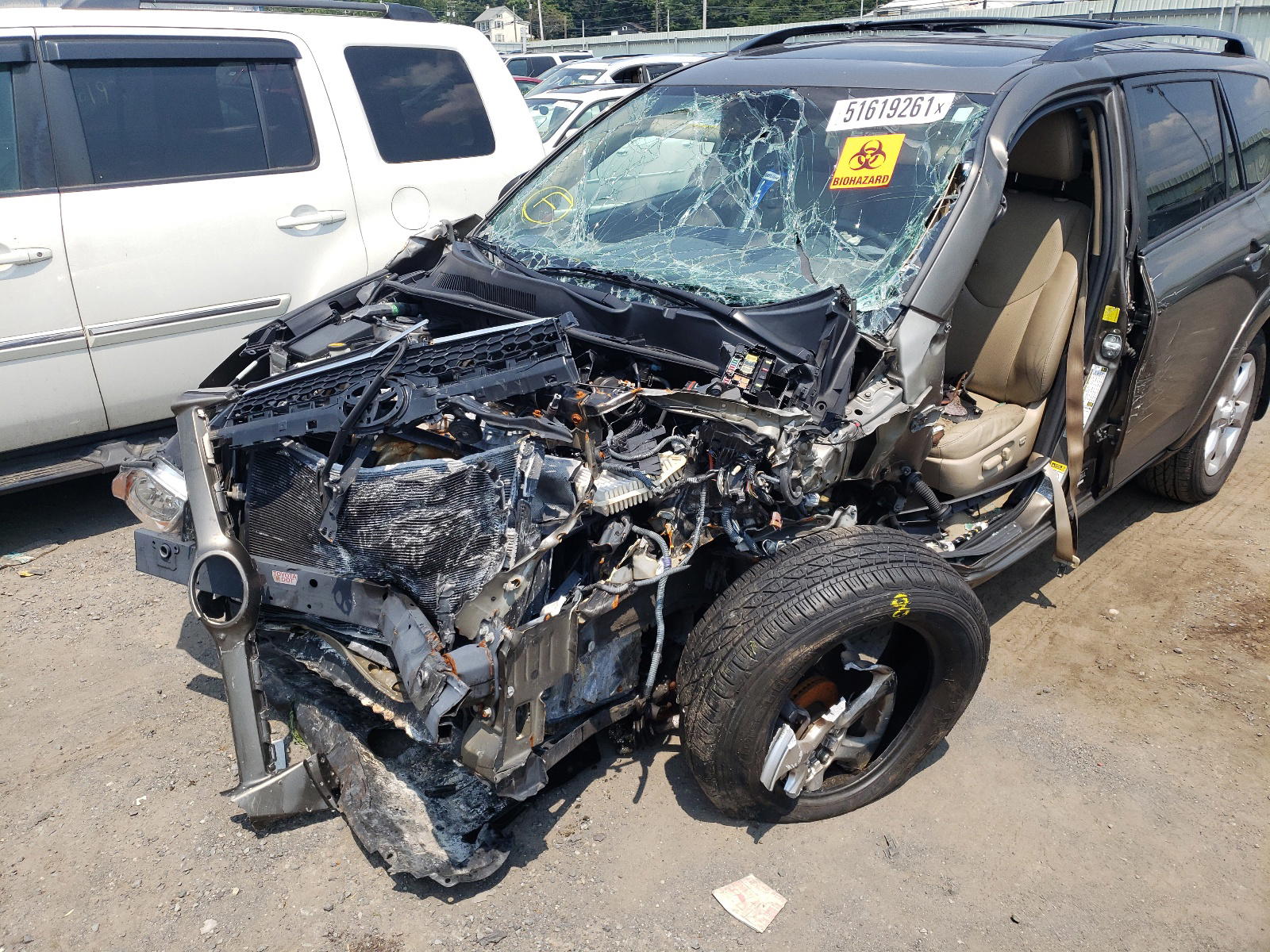 Photo 9 from auction – 2011 TOYOTA RAV4 LIMIT with VIN 2T3DF4DV2BW103075