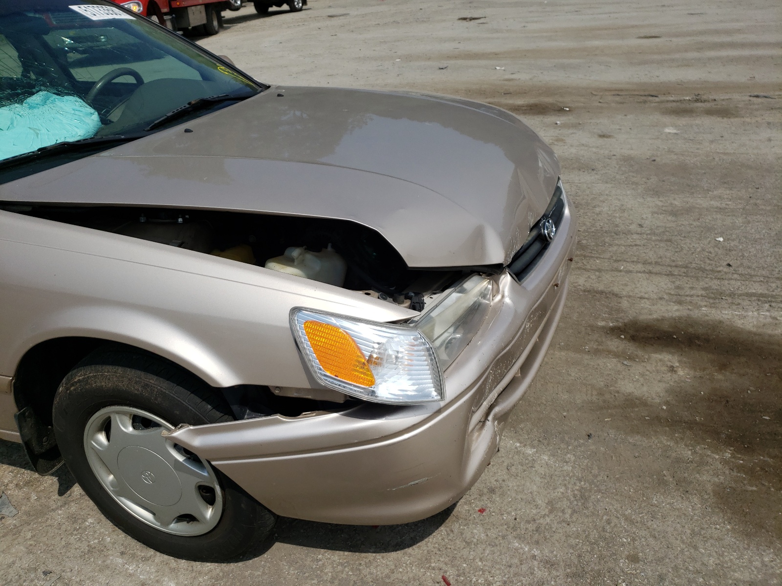 Photo 9 from auction – 2000 TOYOTA CAMRY CE with VIN 4T1BG22K4YU649346