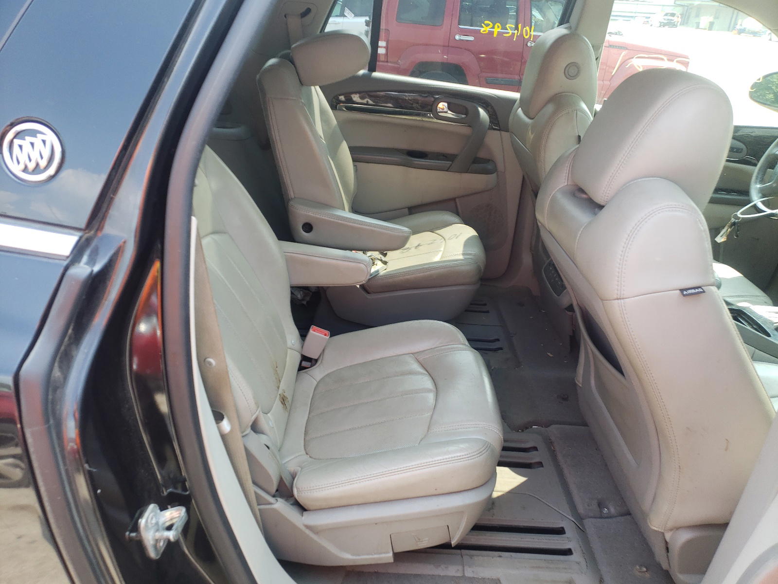 Photo 6 from auction – 2014 BUICK ENCLAVE with VIN 5GAKVBKD0EJ231067