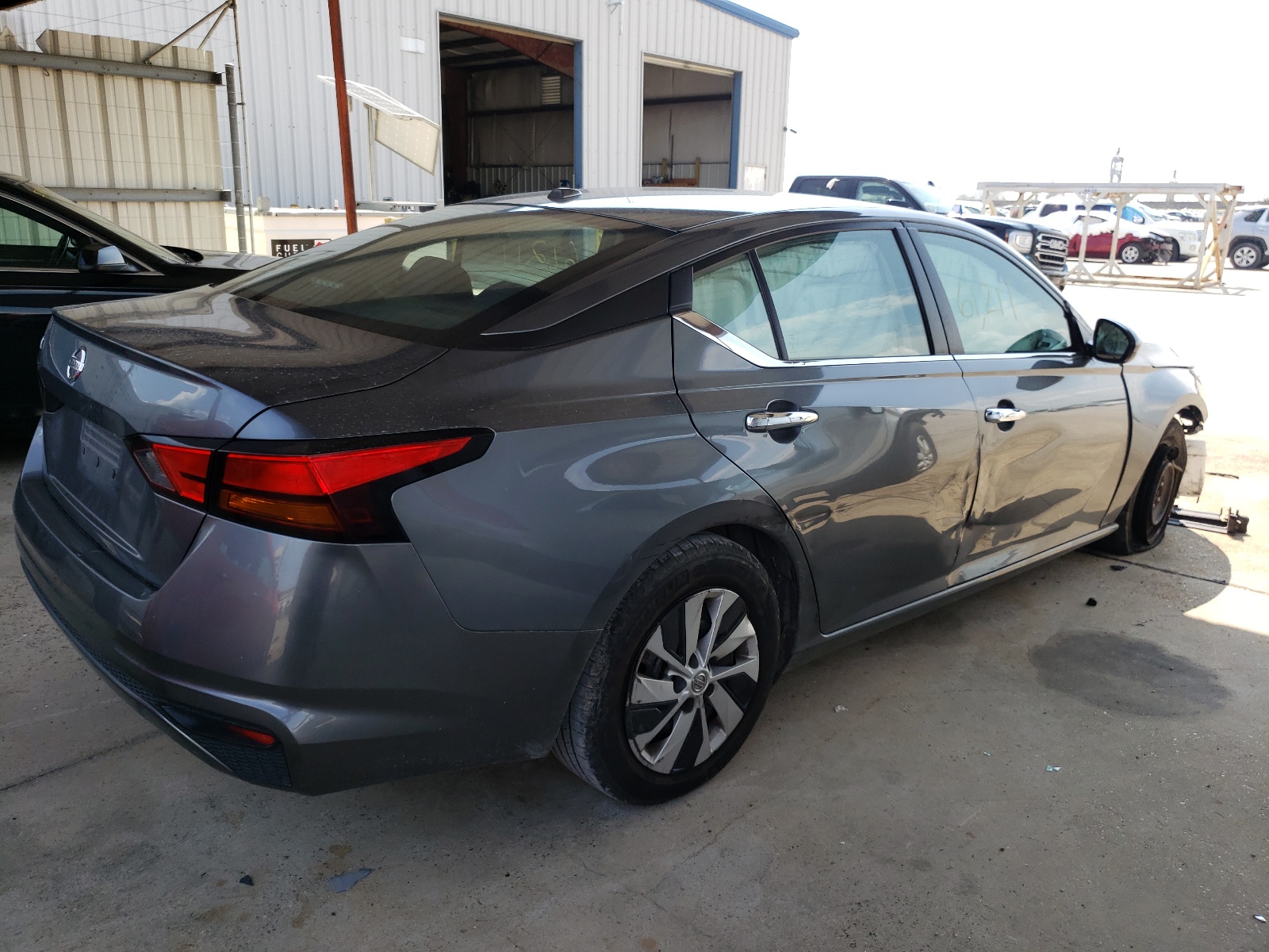 Photo 4 from auction – 2020 NISSAN ALTIMA S with VIN 1N4BL4BV7LC128485