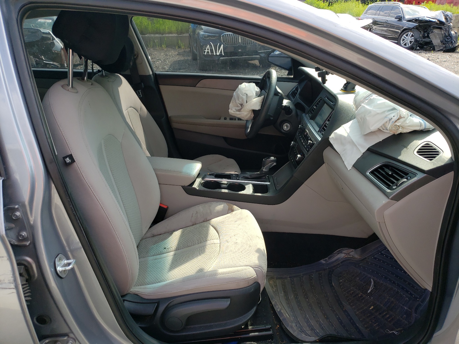 Photo 5 from auction – 2016 HYUNDAI SONATA SE with VIN 5NPE24AF1GH389397