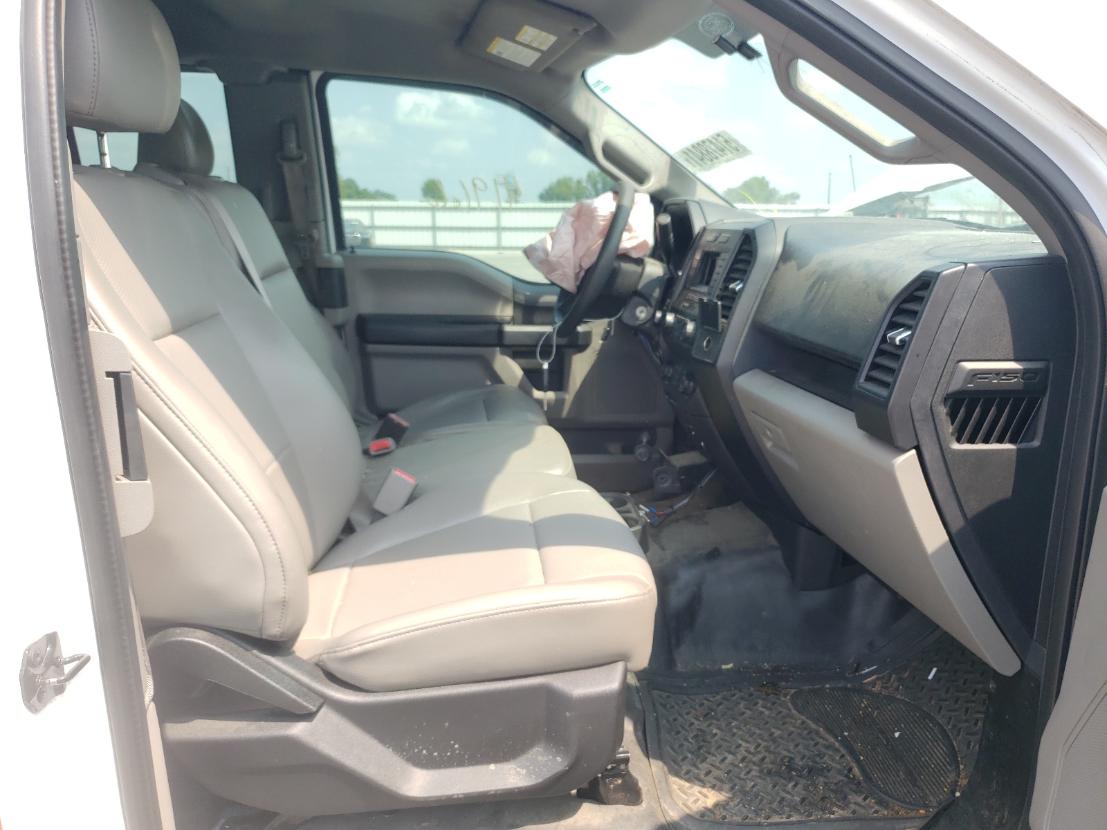 Photo 5 from auction – 2017 FORD F150 SUPER with VIN 1FTEX1EF9HKC26297