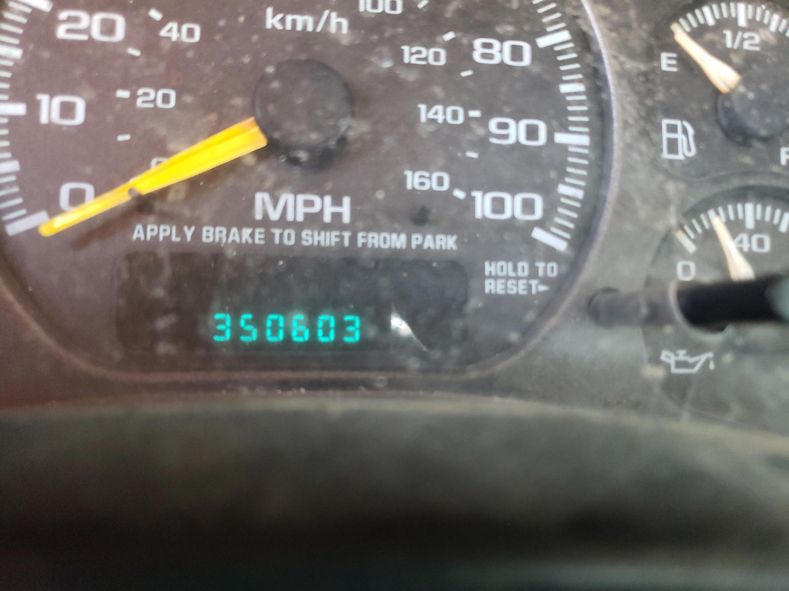 Photo 8 from auction – 2000 CHEVROLET SILVERADO with VIN 2GCEK19T4Y1328864