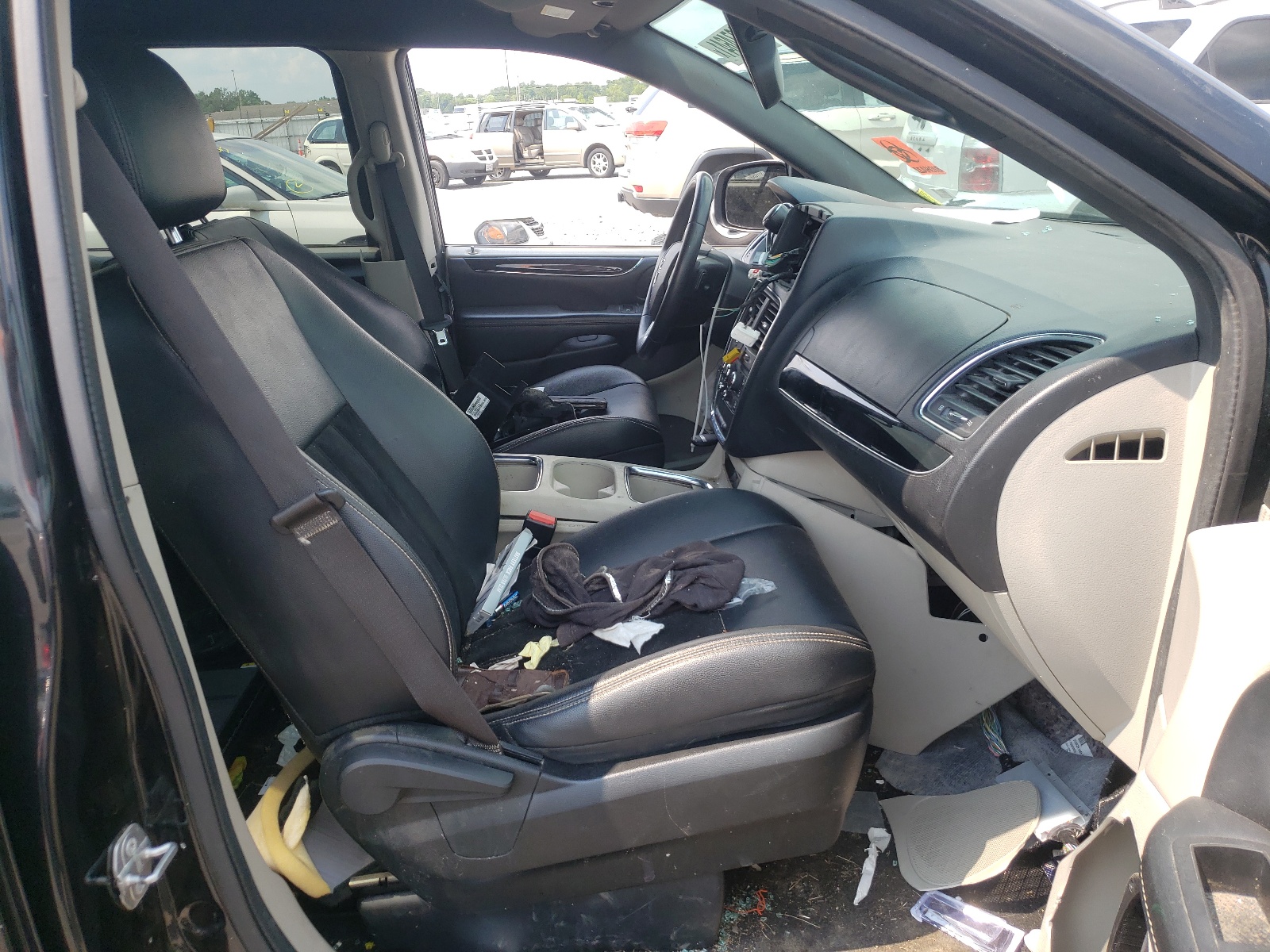 Photo 5 from auction – 2018 DODGE GRAND CARA with VIN 2C4RDGCG3JR328744