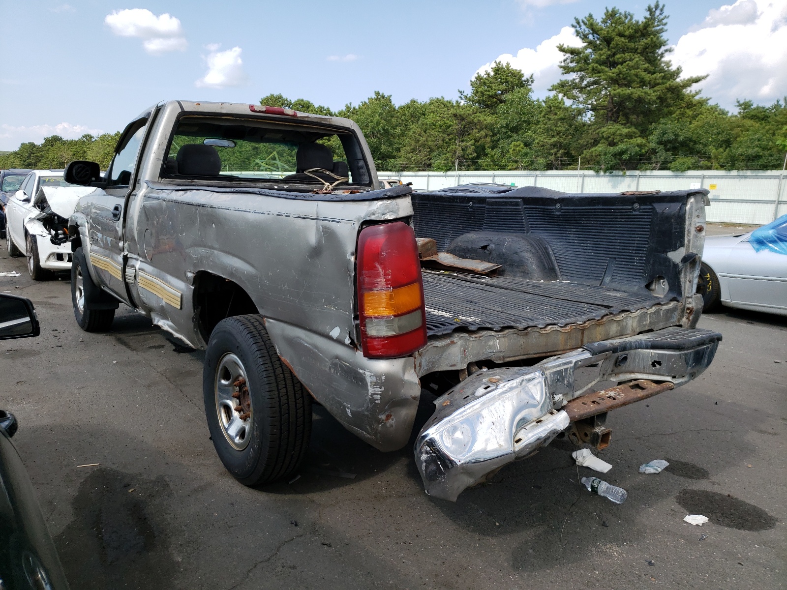 Photo 3 from auction – 2002 CHEVROLET SILVERADO with VIN 1GCGC24U32Z121229