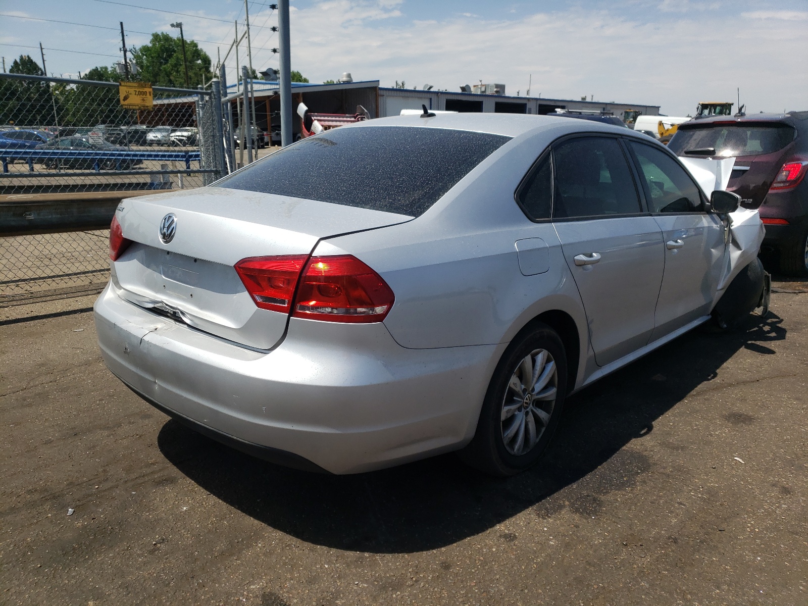 Photo 4 from auction – 2013 VOLKSWAGEN PASSAT S with VIN 1VWAH7A33DC027094