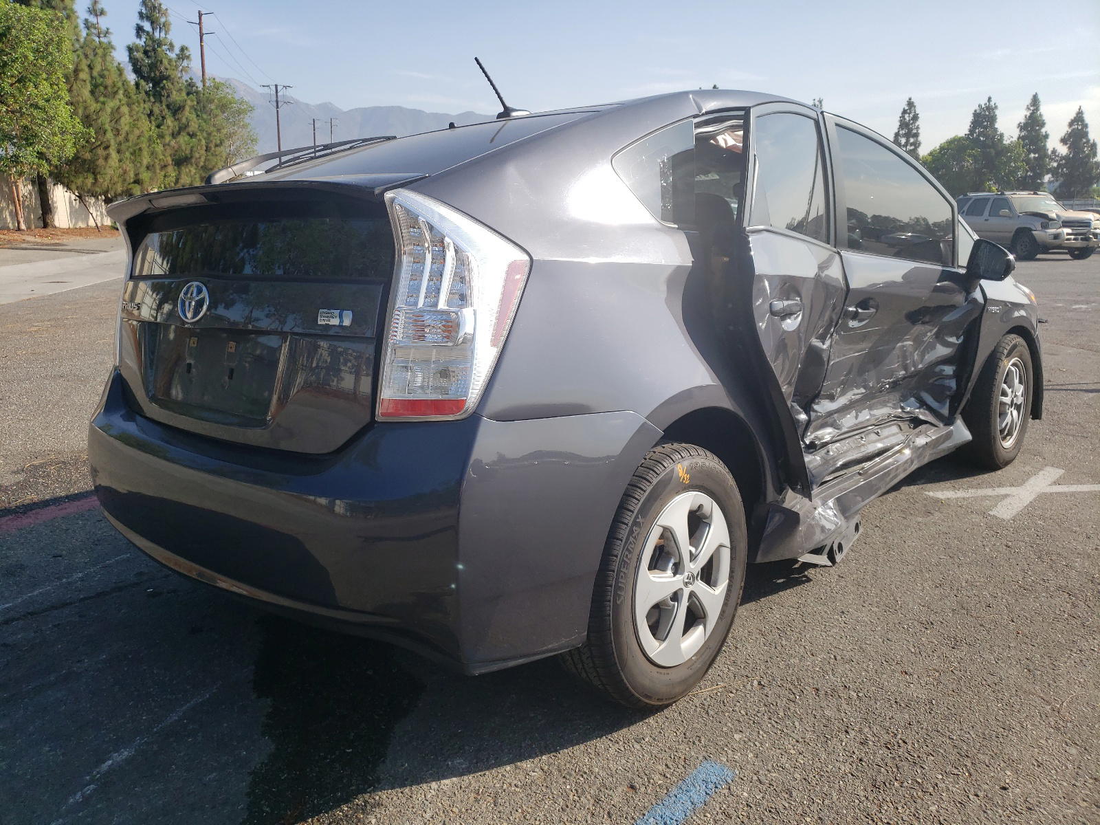 Photo 4 from auction – 2011 TOYOTA PRIUS with VIN JTDKN3DU4B1409205