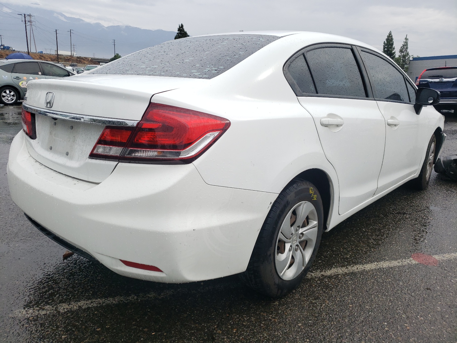 Photo 4 from auction – 2015 HONDA CIVIC LX with VIN 19XFB2F5XFE276009