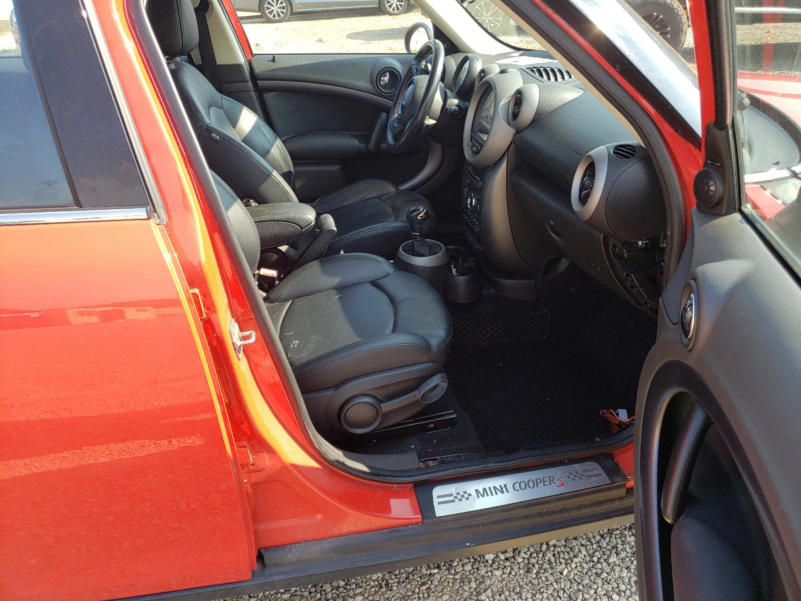 Photo 5 from auction – 2011 MINI COOPER S C with VIN WMWZC3C5XBWL79349
