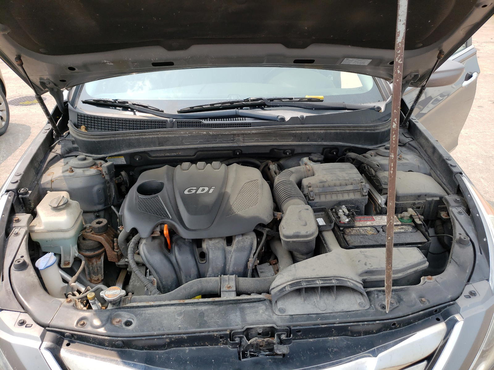 Photo 7 from auction – 2011 HYUNDAI SONATA SE with VIN 5NPEC4AC3BH068098
