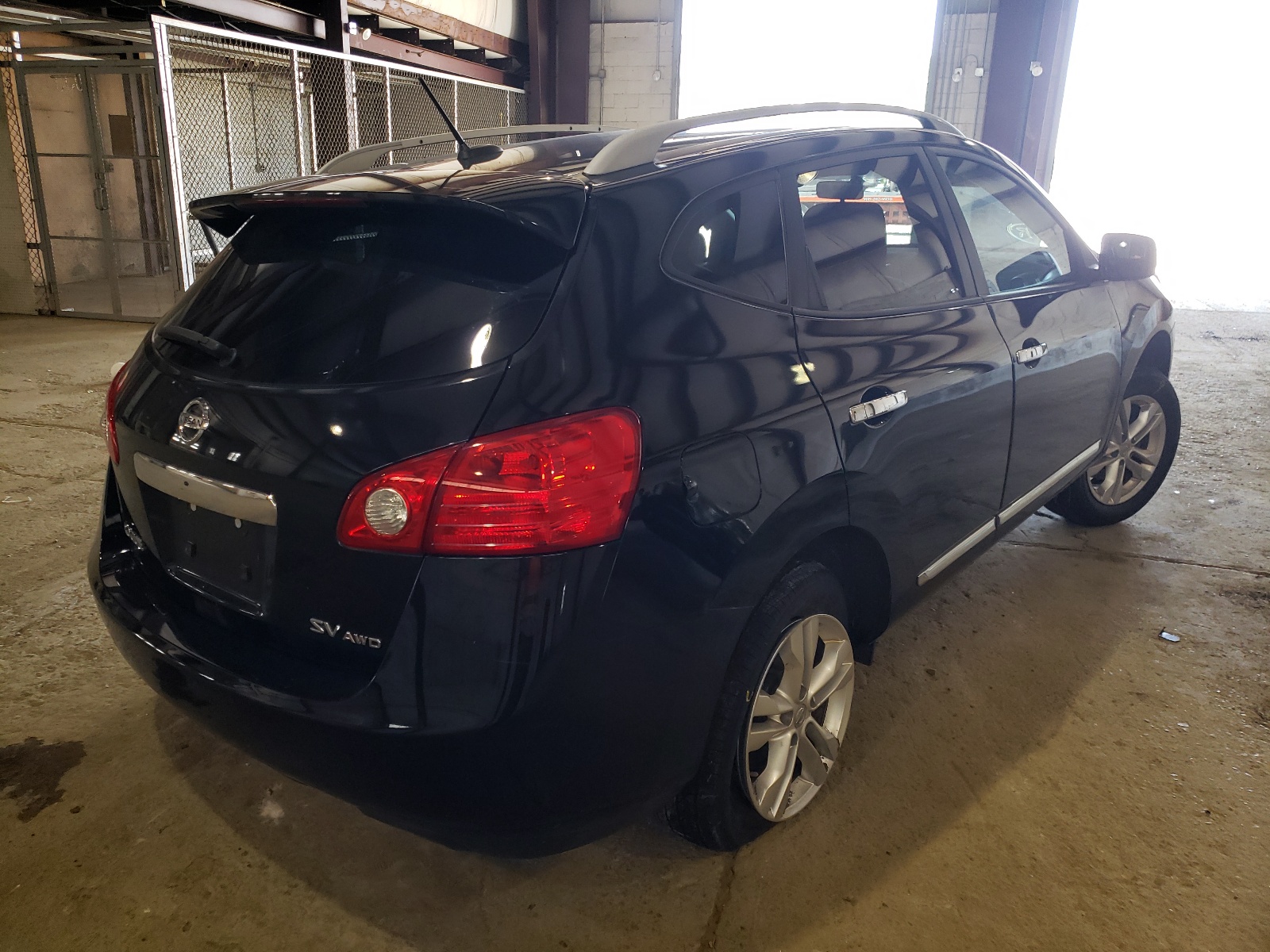 Photo 4 from auction – 2013 NISSAN ROGUE S with VIN JN8AS5MV8DW663535