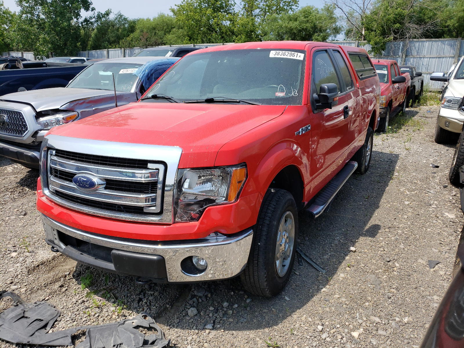 Photo 2 from auction – 2014 FORD F150 SUPER with VIN 1FTFX1EF2EKF70621