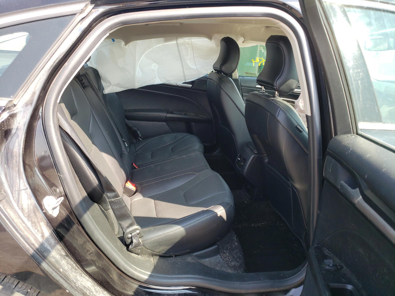 Photo 6 from auction – 2019 FORD FUSION with VIN 3FA6P0RU4KR211688