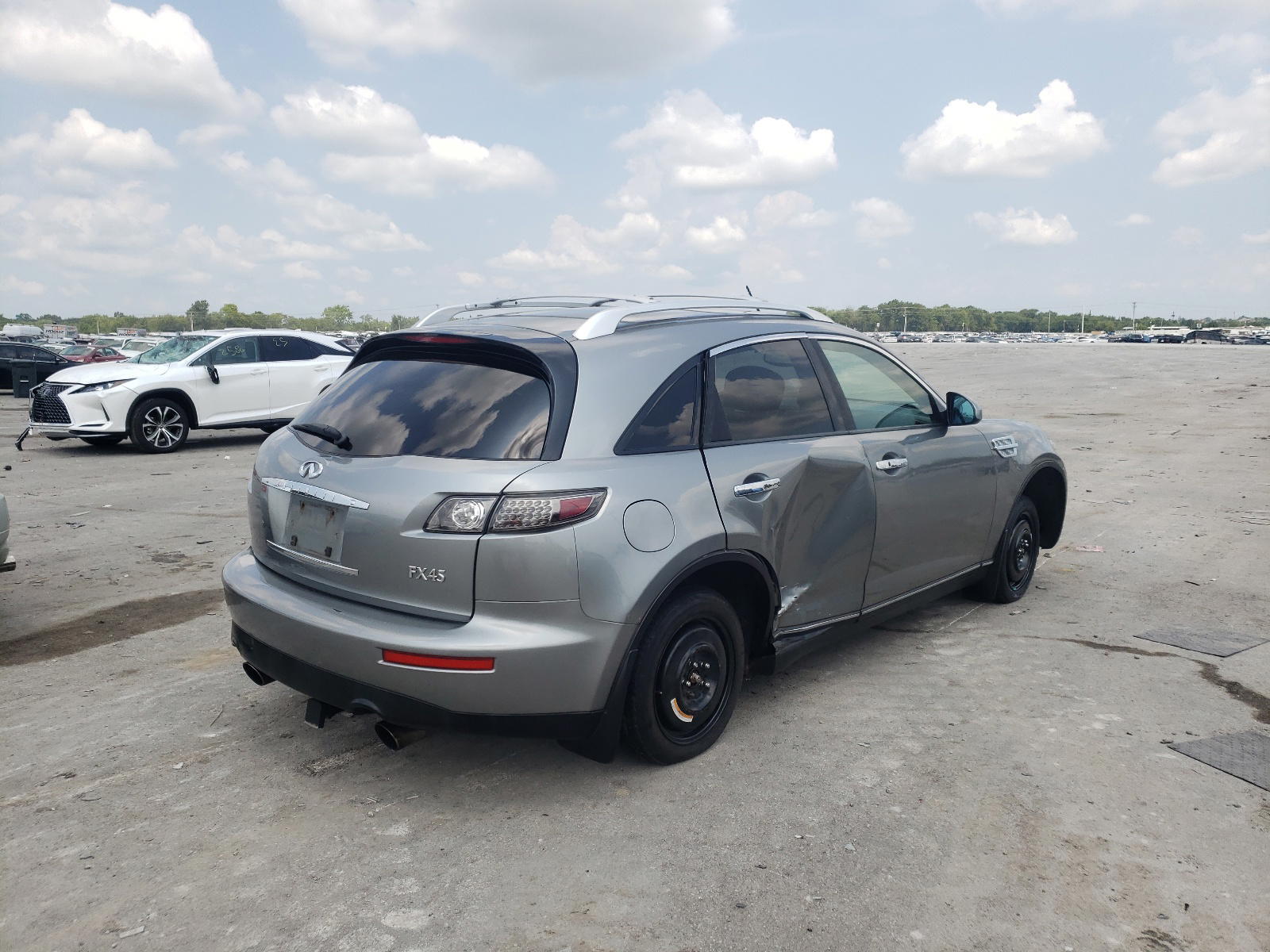 Photo 4 from auction – 2005 INFINITI FX45 with VIN JNRBS08W15X402670