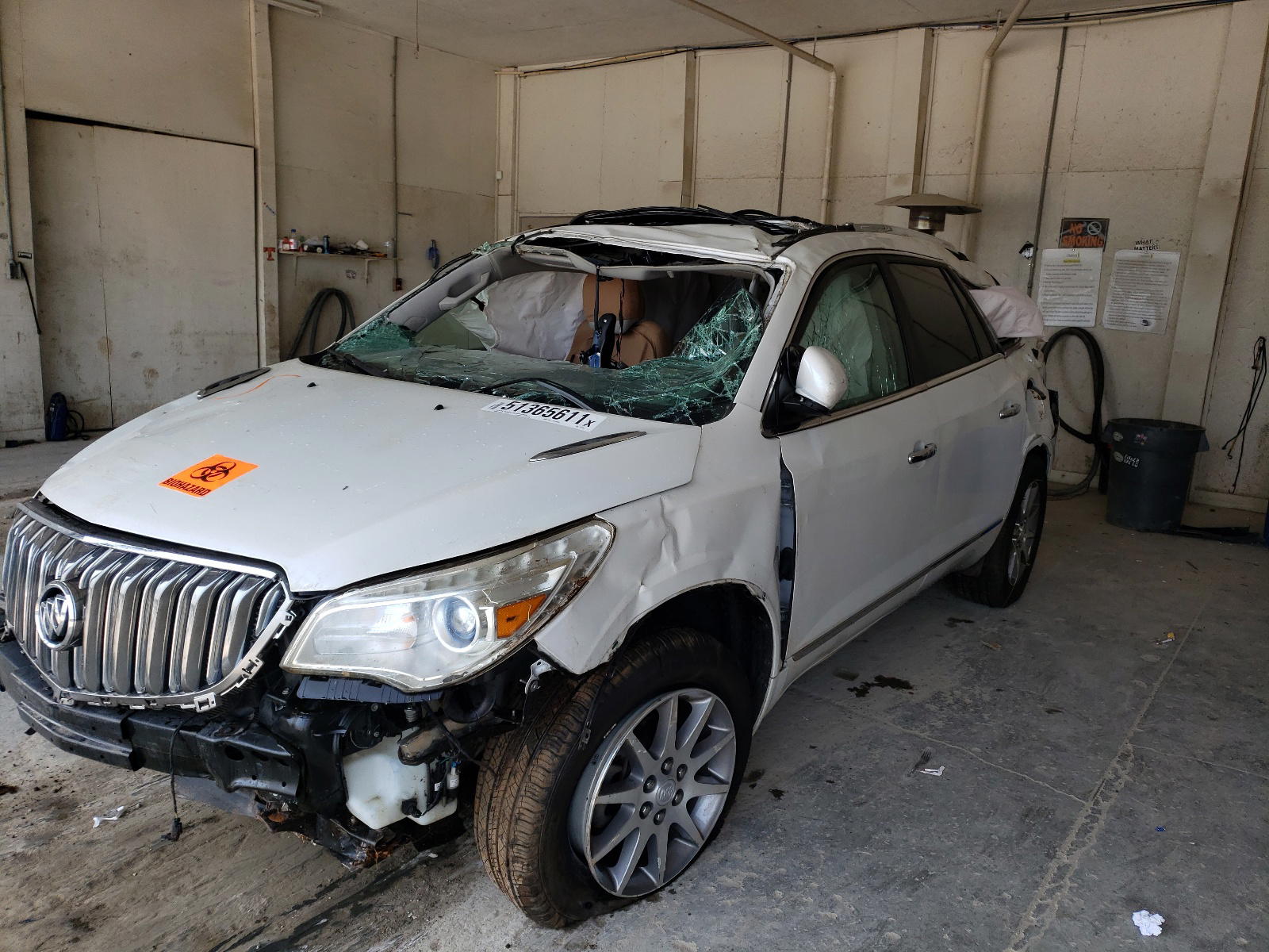 Photo 2 from auction – 2017 BUICK ENCLAVE with VIN 5GAKRBKDXHJ172781