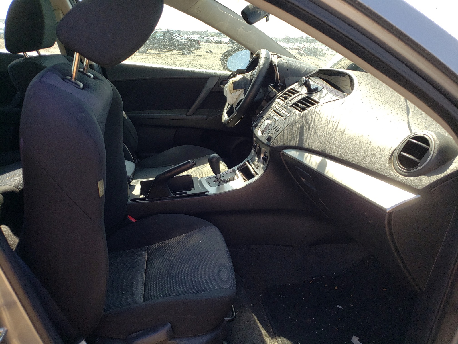 Photo 5 from auction – 2010 MAZDA 3 I with VIN JM1BL1SG1A1257115