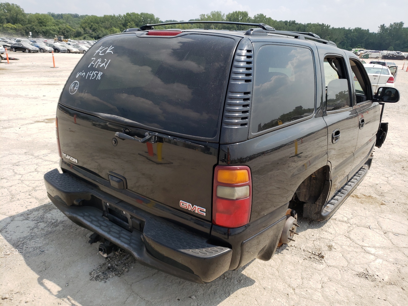 Photo 4 from auction – 2003 GMC YUKON DENA with VIN 1GKEK63U13J314518