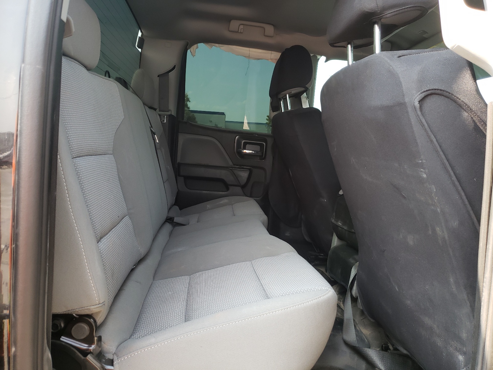 Photo 6 from auction – 2019 CHEVROLET SILVERADO with VIN 2GC2KREG0K1110647