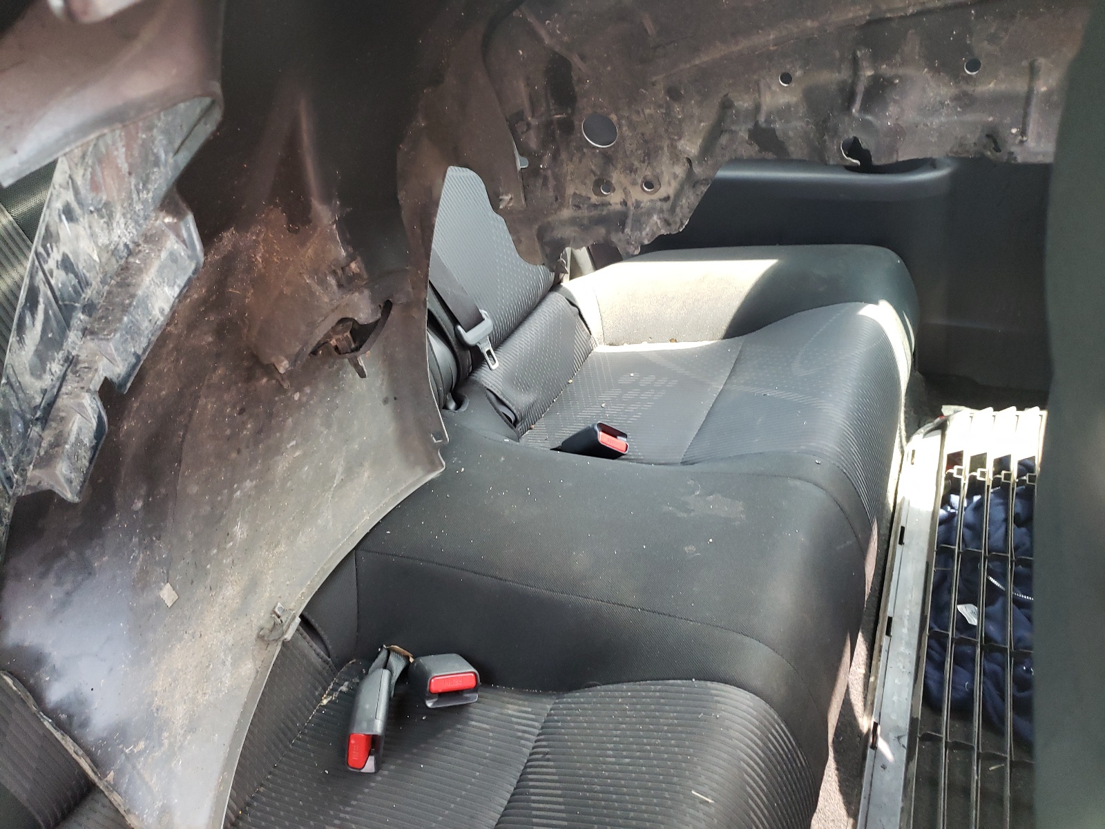 Foto 6 de la subasta – 2011 TOYOTA SCION TC con VIN JTKJF5C77B3013752