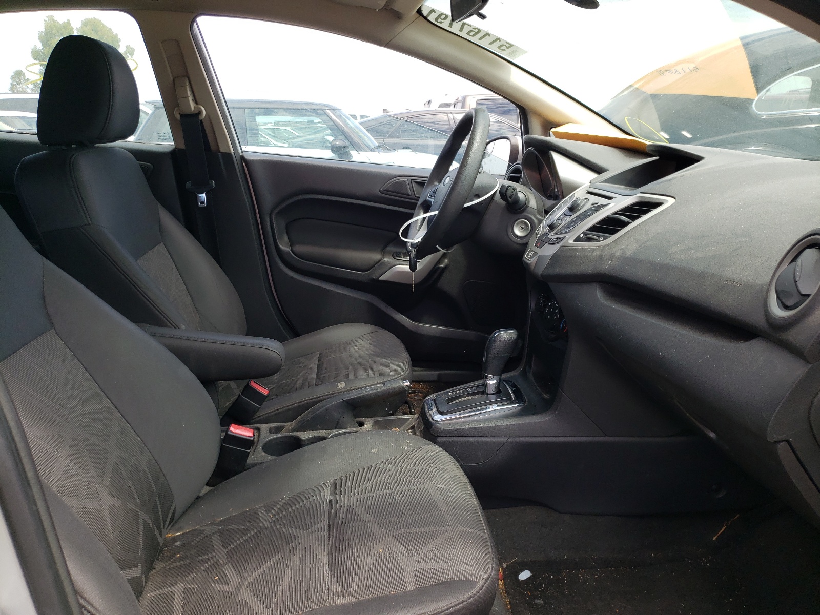 Zdjęcie 5 z aukcji – 2013 FORD FIESTA SE z VIN 3FADP4EJ7DM214904