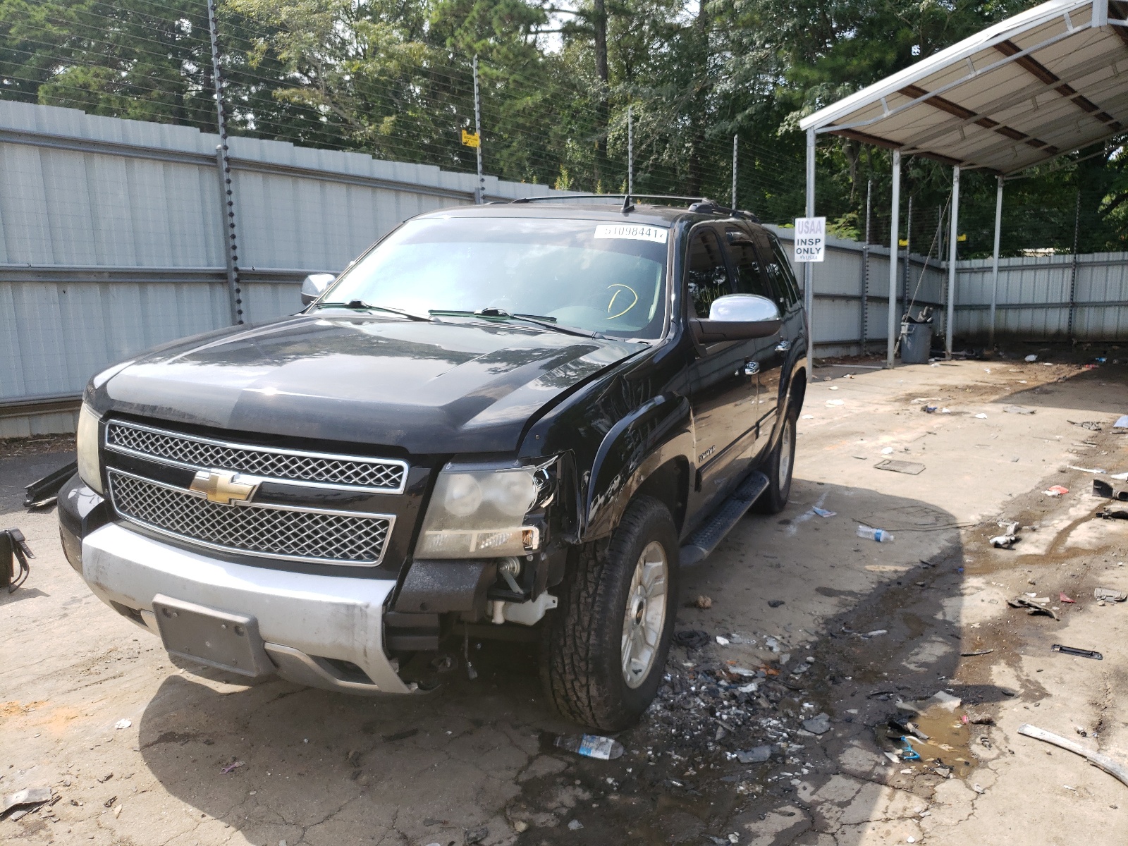 Photo 2 from auction – 2011 CHEVROLET TAHOE C150 with VIN 1GNSCBE00BR103168