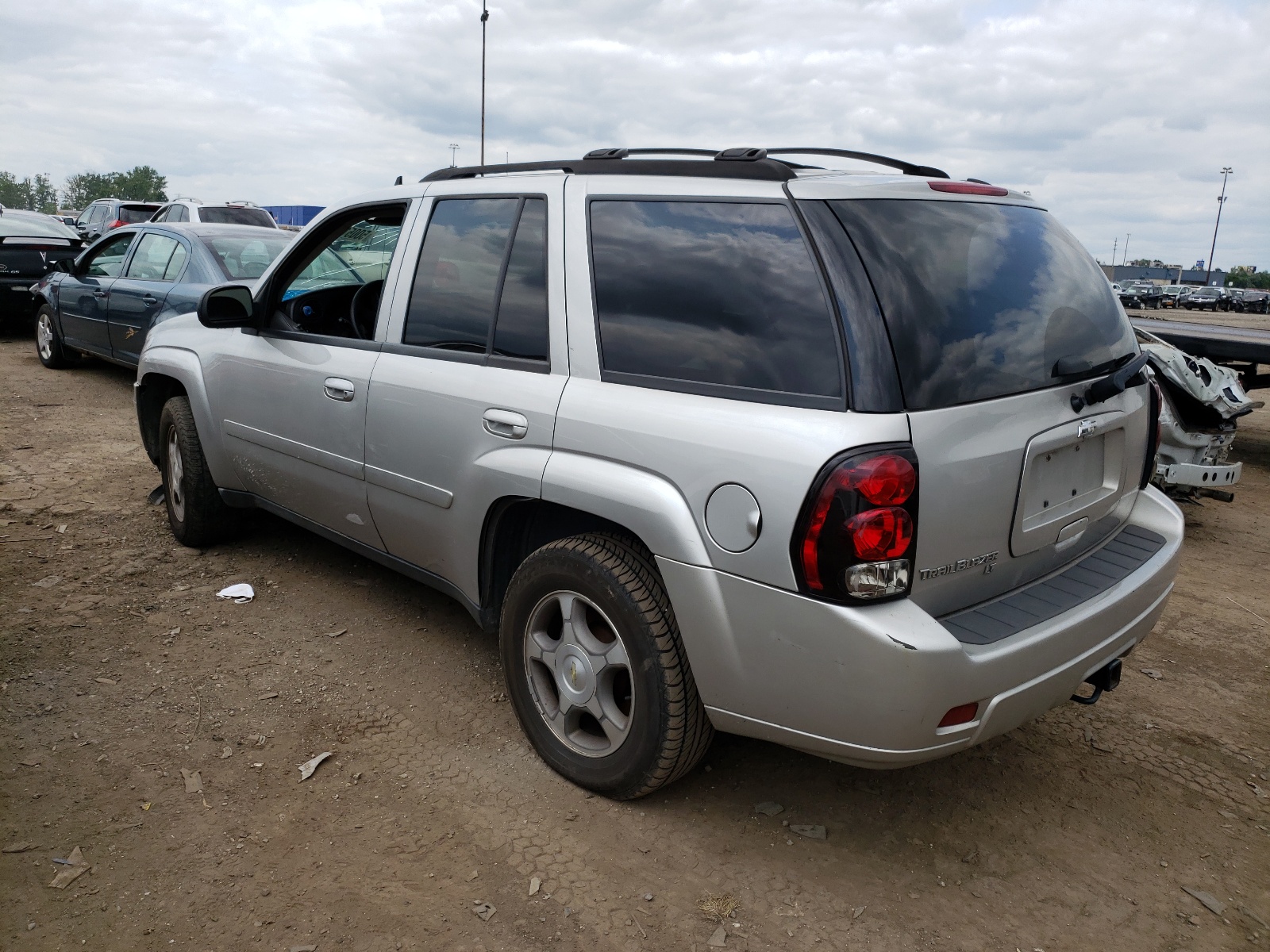 Photo 3 from auction – 2008 CHEVROLET TRAILBLAZE with VIN 1GNDS13S782224811