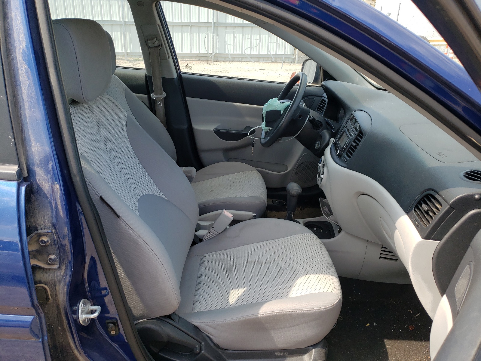 Photo 5 from auction – 2011 HYUNDAI ACCENT GLS with VIN KMHCN4AC2BU613162