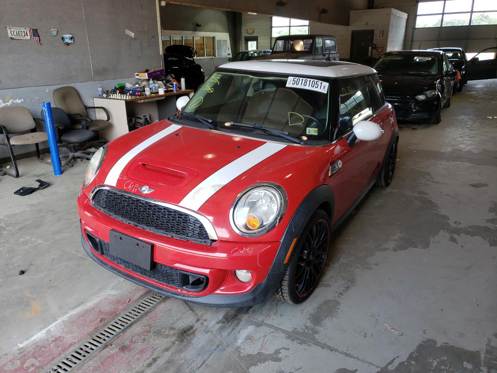 Photo 2 from auction – 2012 MINI COOPER S with VIN WMWSV3C53CTY25842