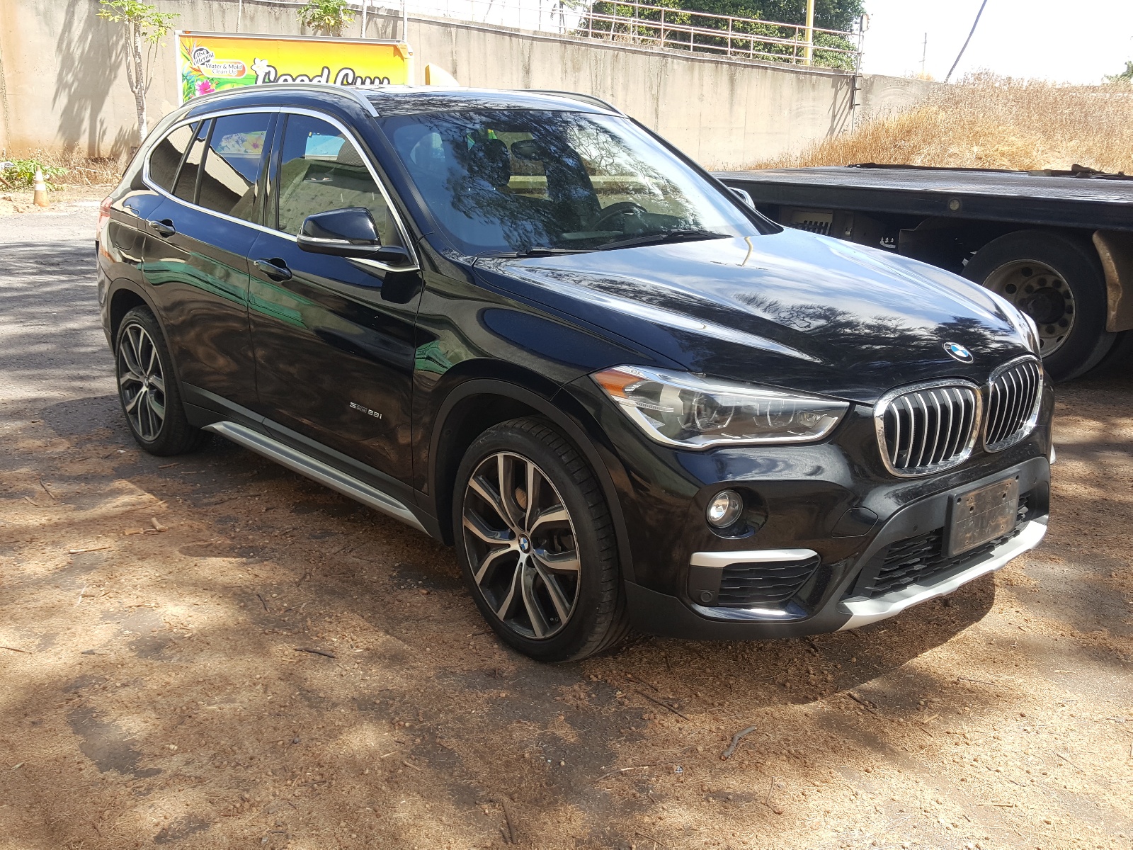 BMW X1 SDRIVE2 2017 with VIN WBXHU7C33HP924539 - Photo from auction