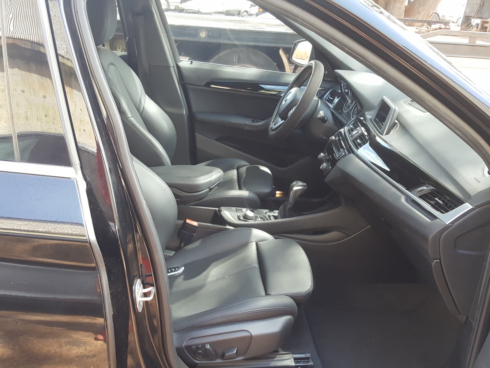 Photo 5 from auction – 2017 BMW X1 SDRIVE2 with VIN WBXHU7C33HP924539