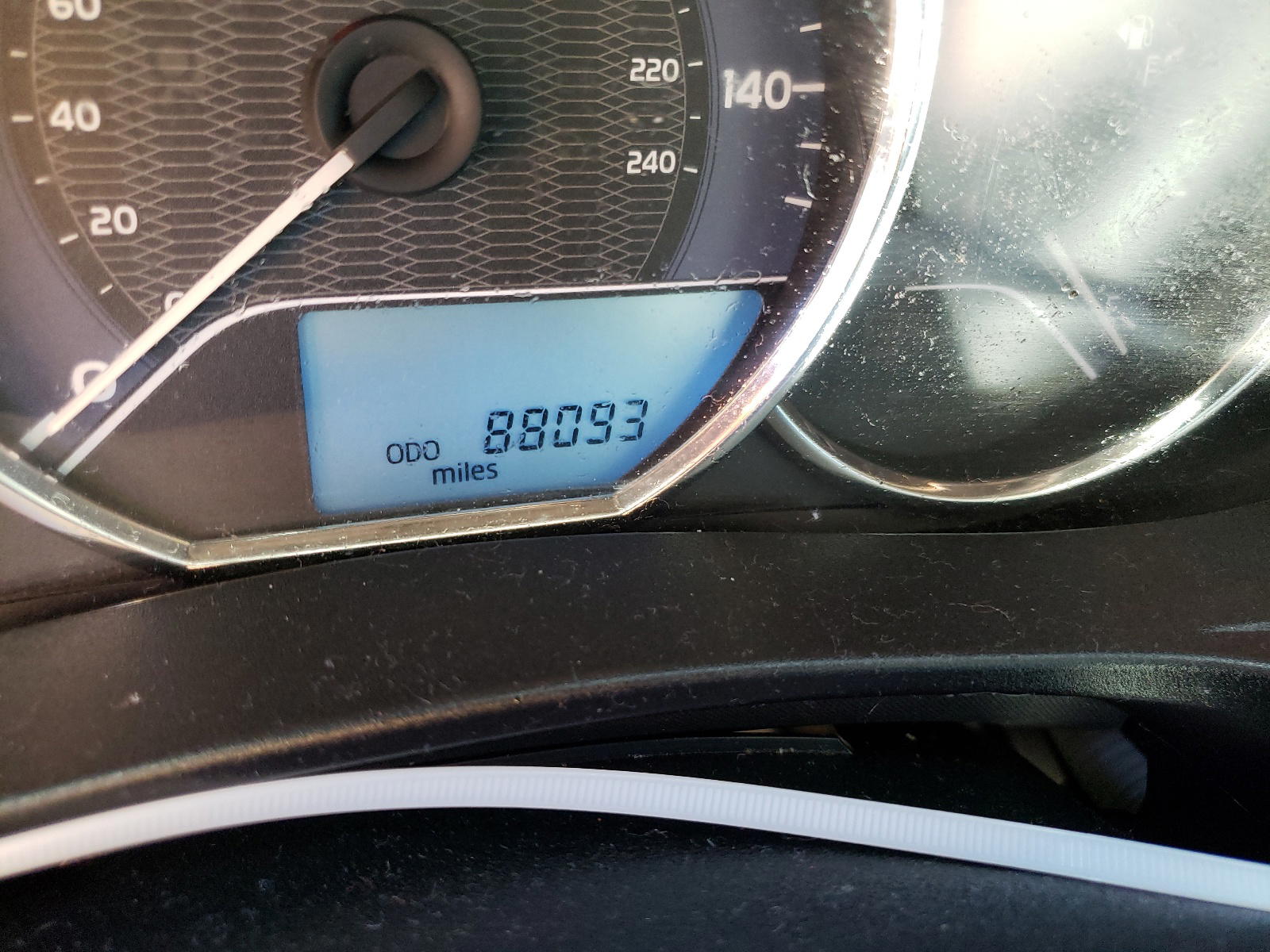 Photo 8 from auction – 2015 TOYOTA COROLLA L with VIN 2T1BURHE3FC246606