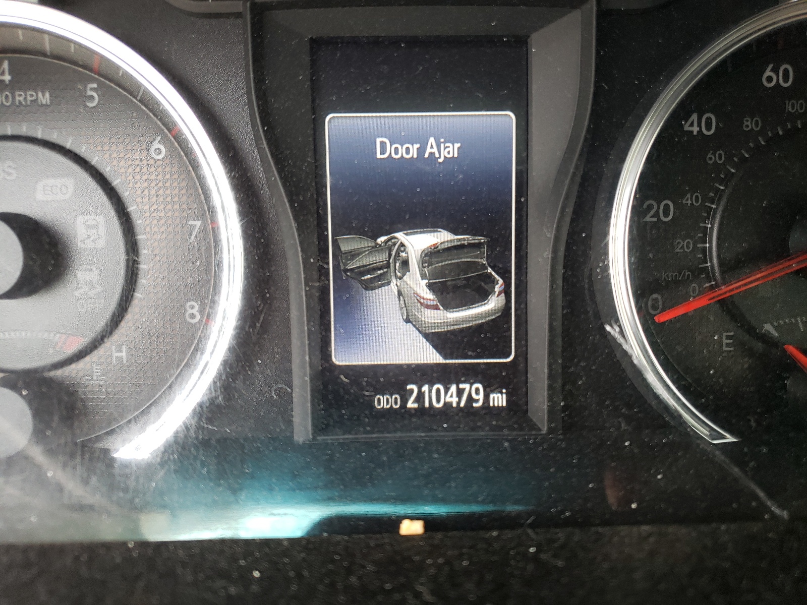 Photo 8 from auction – 2015 TOYOTA CAMRY LE with VIN 4T1BF1FK3FU043587
