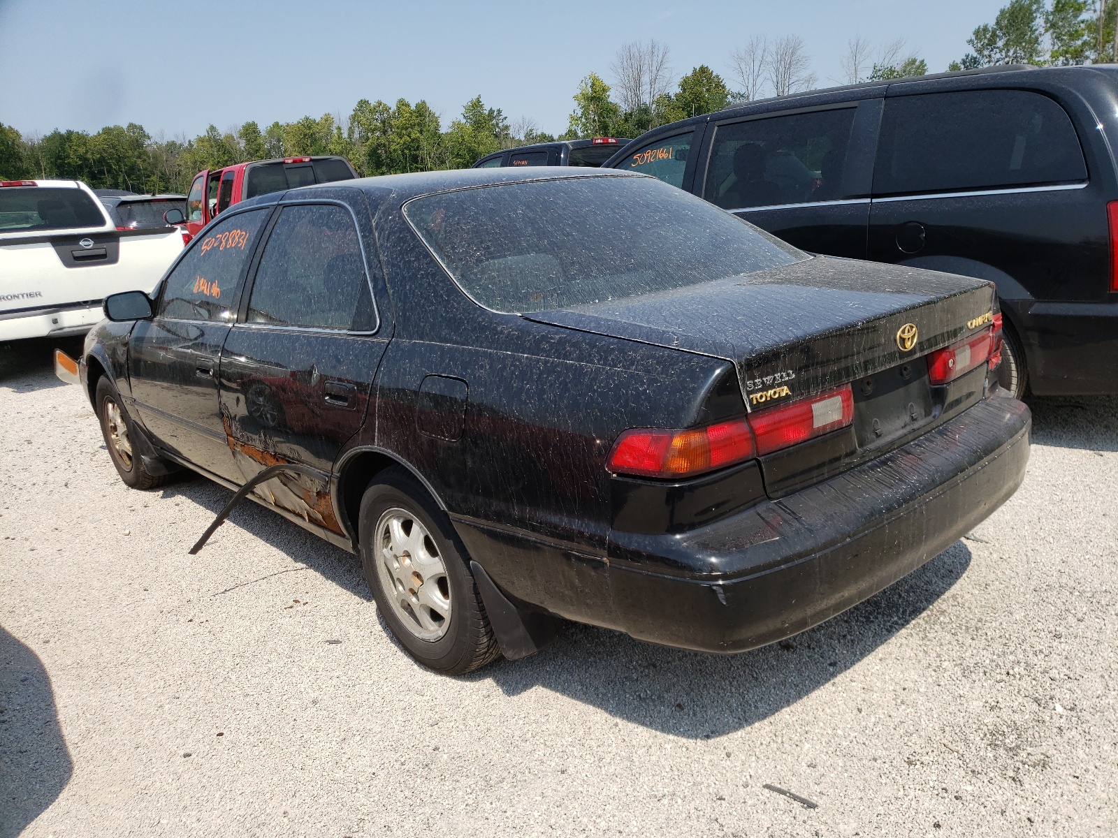Photo 3 from auction – 1998 TOYOTA CAMRY CE with VIN JT2BG22K7W0260010