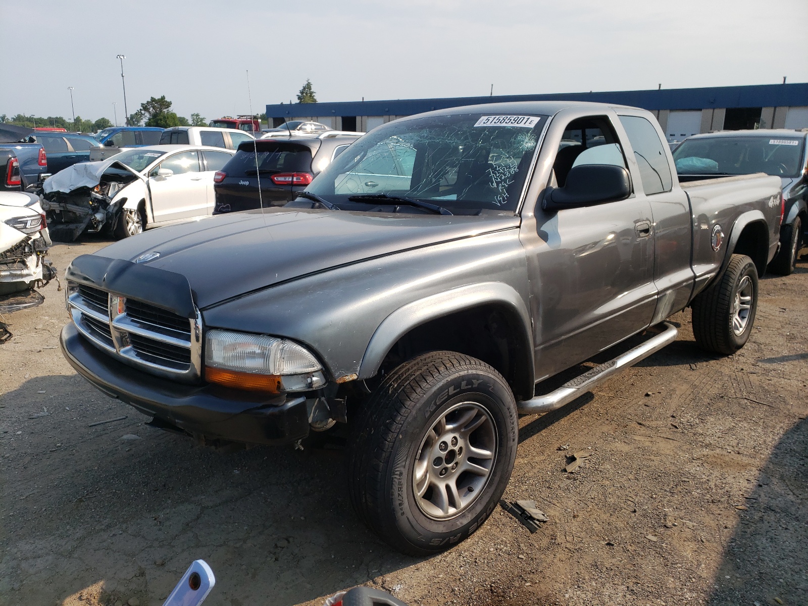 Photo 2 from auction – 2004 DODGE DAKOTA SPO with VIN 1D7HG32N24S642888