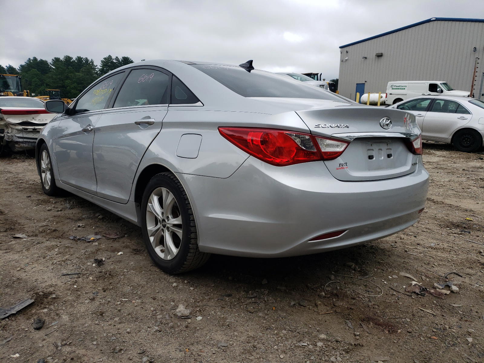 Photo 3 from auction – 2012 HYUNDAI SONATA SE with VIN 5NPEC4AC1CH358275