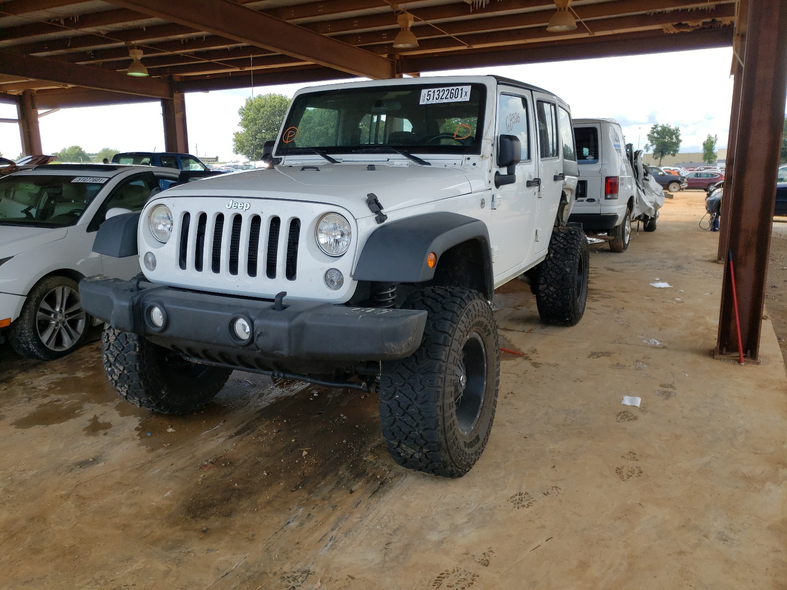 Photo 2 from auction – 2014 JEEP WRANGLER U with VIN 1C4BJWDG0EL178562