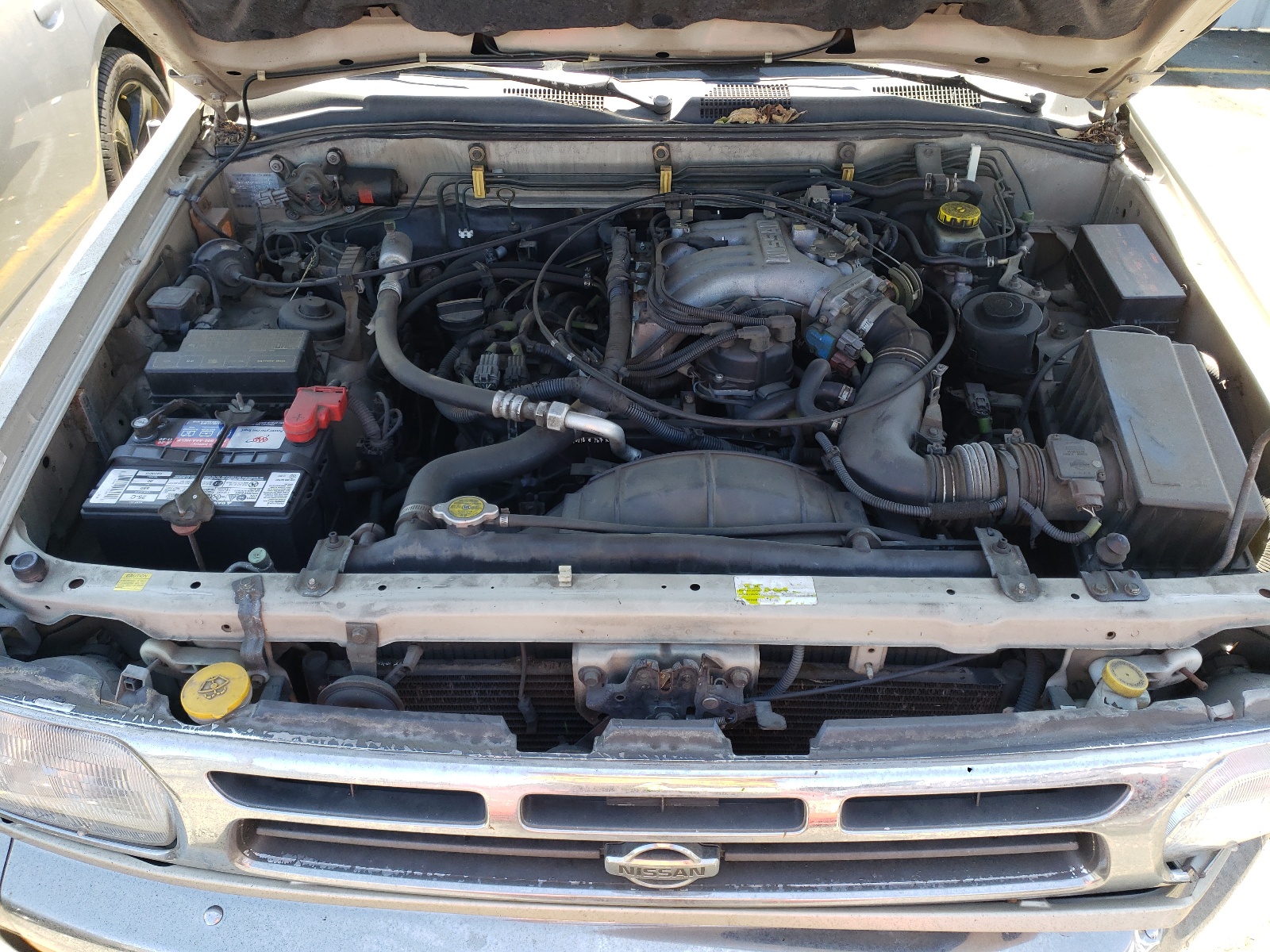 Photo 7 from auction – 1998 NISSAN PATHFINDER with VIN JN8AR05Y4WW234547