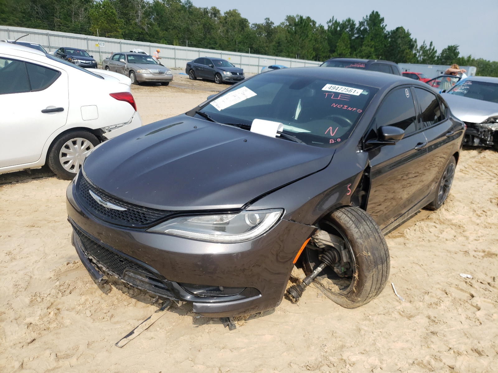 Photo 2 from auction – 2015 CHRYSLER 200 S with VIN 1C3CCCBB5FN746559