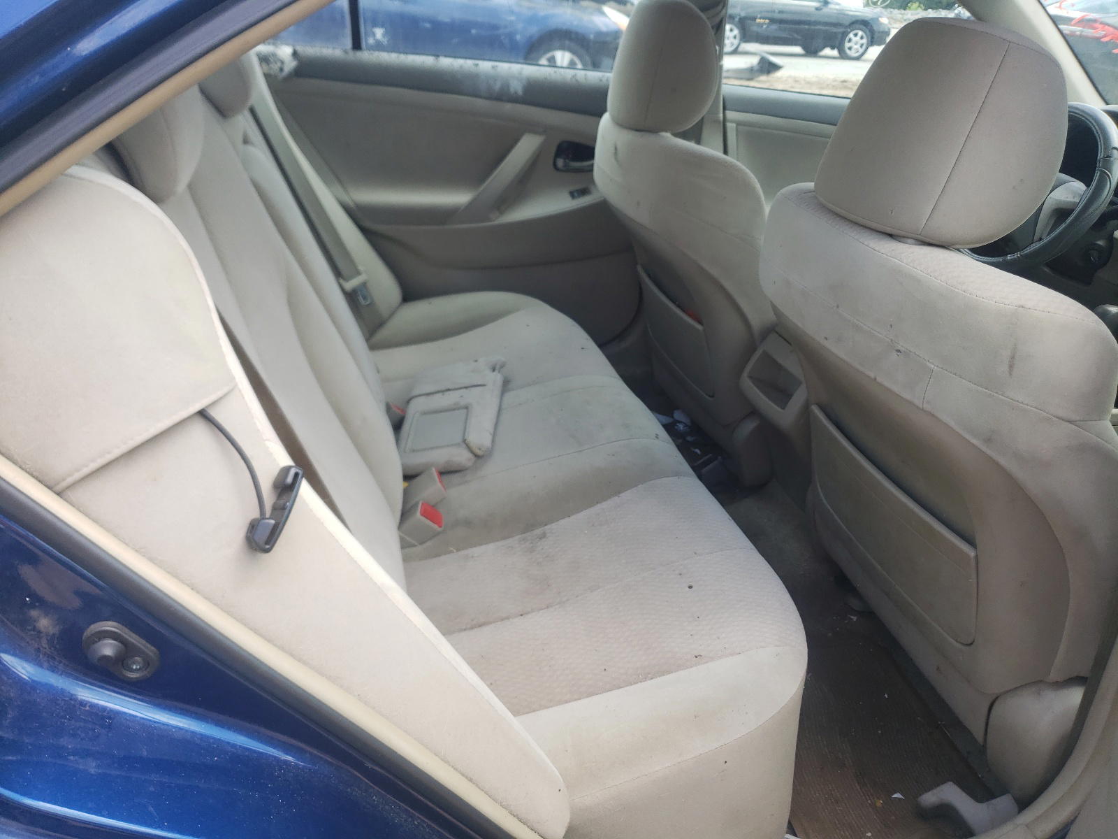 Photo 6 from auction – 2011 TOYOTA CAMRY BASE with VIN 4T1BF3EK2BU684009