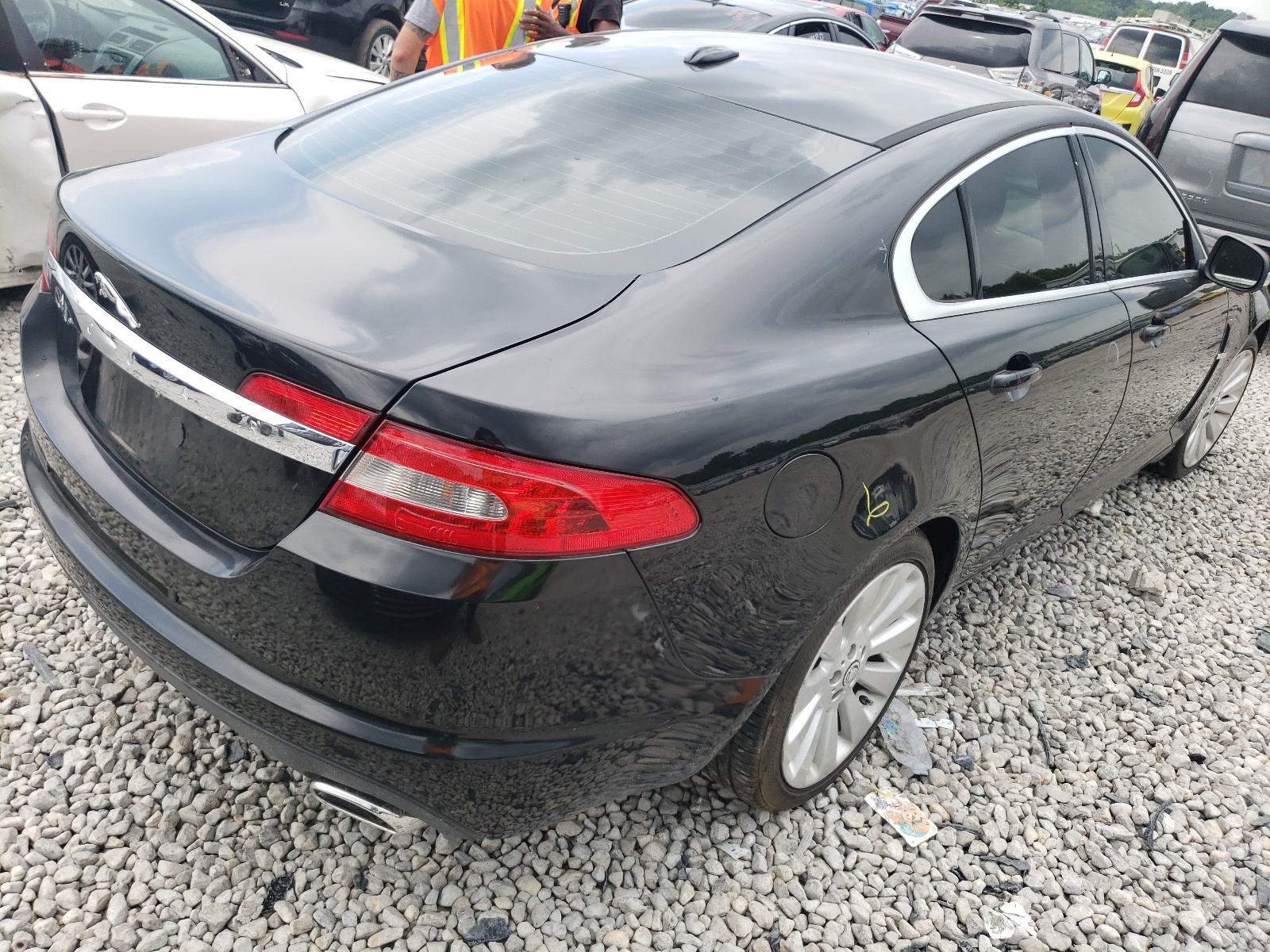 Photo 3 from auction – 2009 JAGUAR XF PREMIUM with VIN SAJWA06B39HR43340