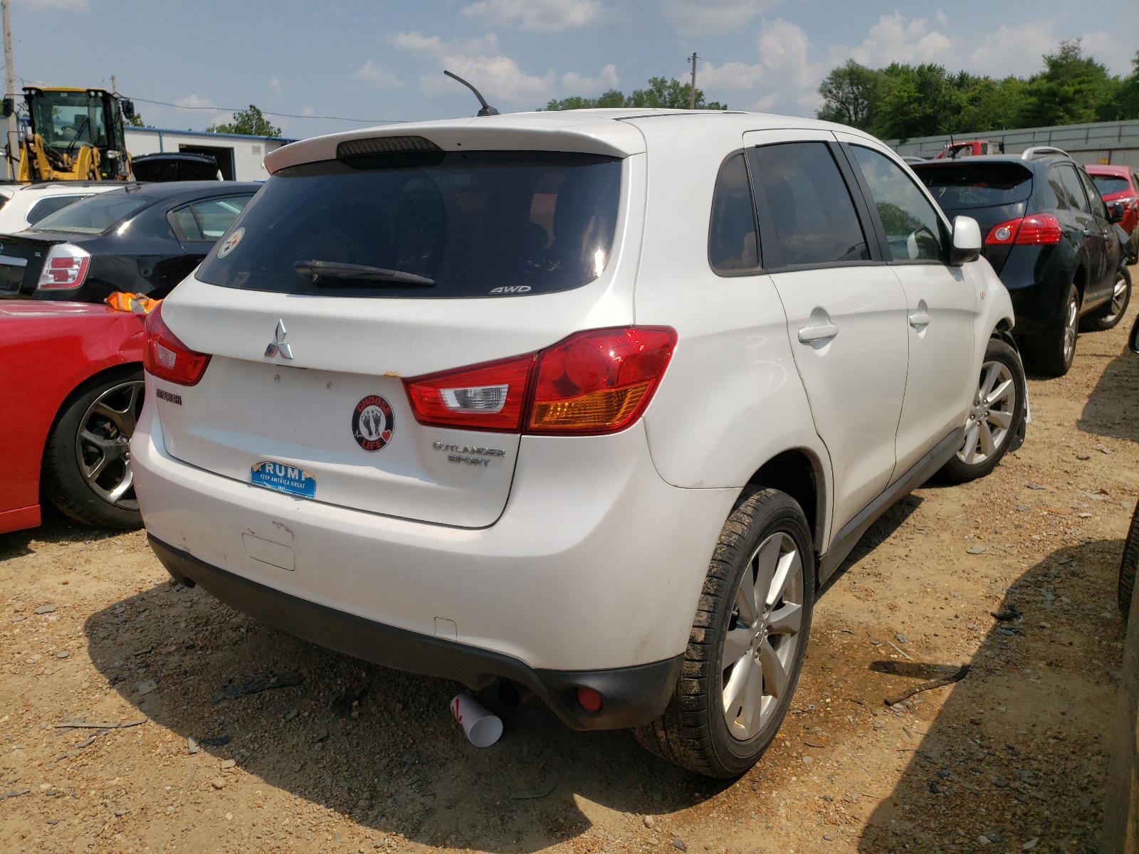 Photo 4 from auction – 2014 MITSUBISHI OUTLANDER with VIN 4A4AR3AU8EE016141