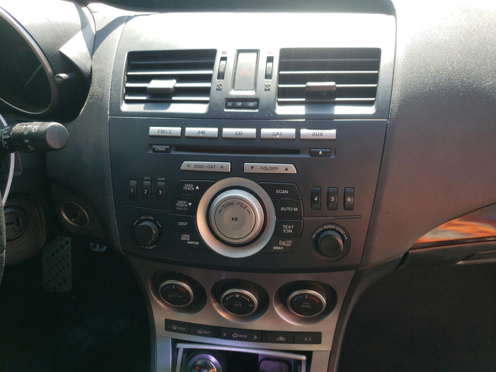 Photo 9 from auction – 2011 MAZDA SPEED 3 with VIN JM1BL1K41B1445768