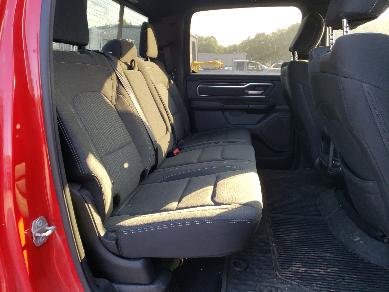 Zdjęcie 6 z aukcji – 2019 RAM 1500 BIG H z VIN 1C6SRFFT6KN593105